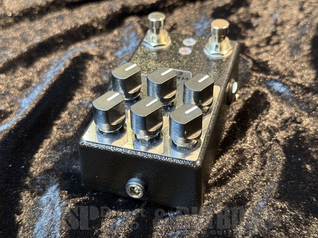 ギター VEROCITY effect pedals E-GL-B2 Vero City Effects Pedals / E-GL で LOUDNESS CRAZY DOCTOR