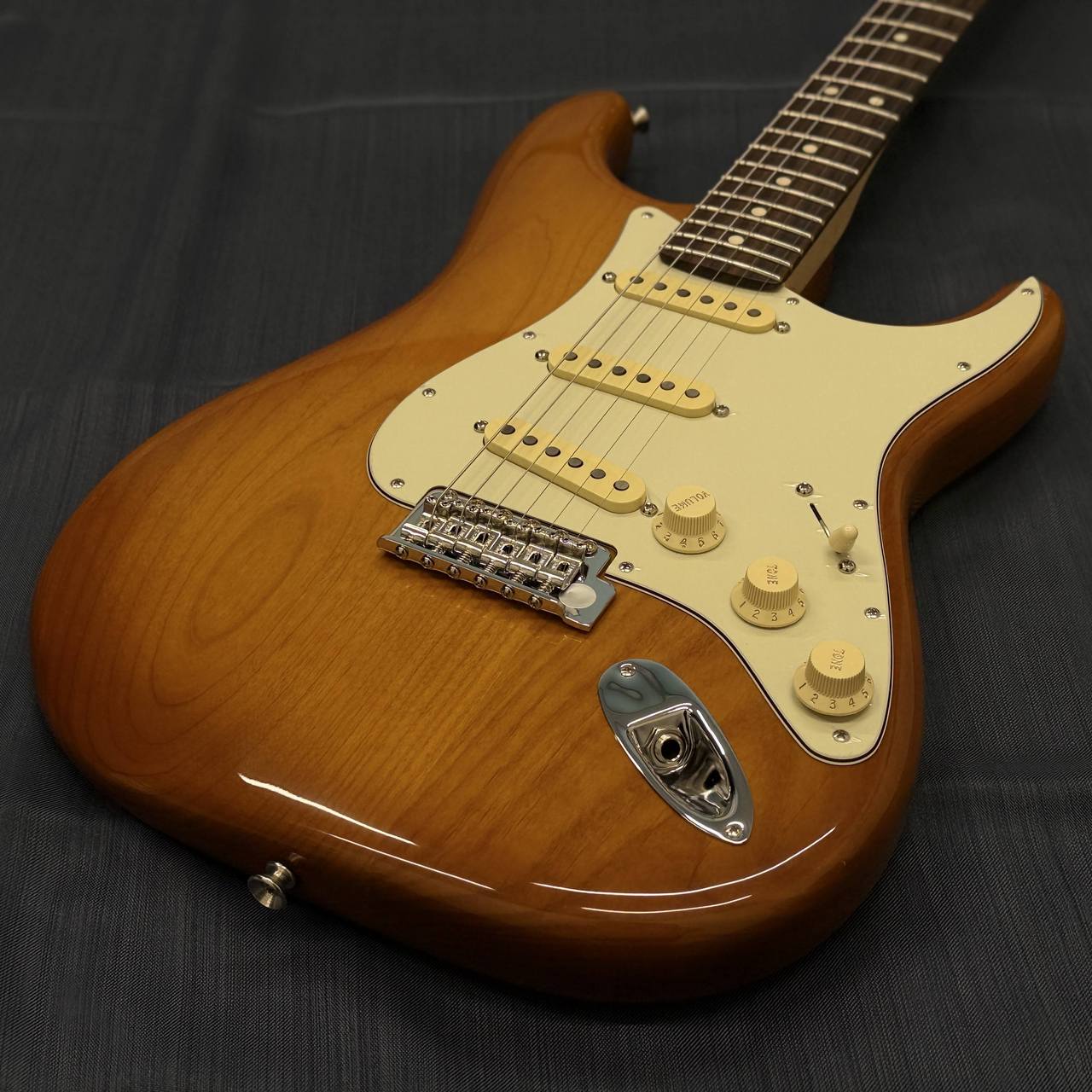 【最終値下げ】Fender American Performer ストラト Fender フェンダー American Performer Stratocaster Satin Lake