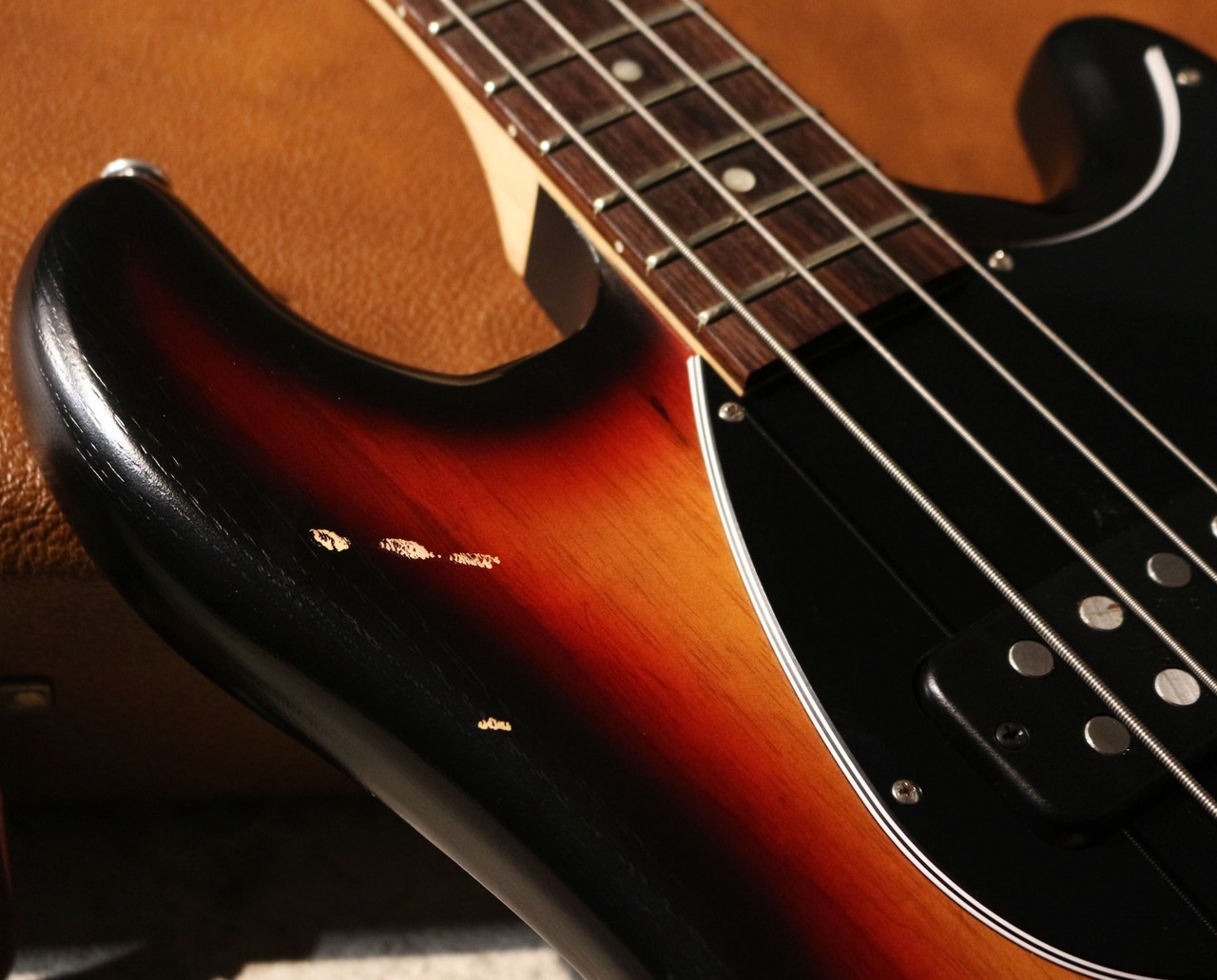ギブソン　EBエレキベース サンバースト Gibson EB Bass -3 Tone Sunburst-【軽量3.62kg】【2014年製