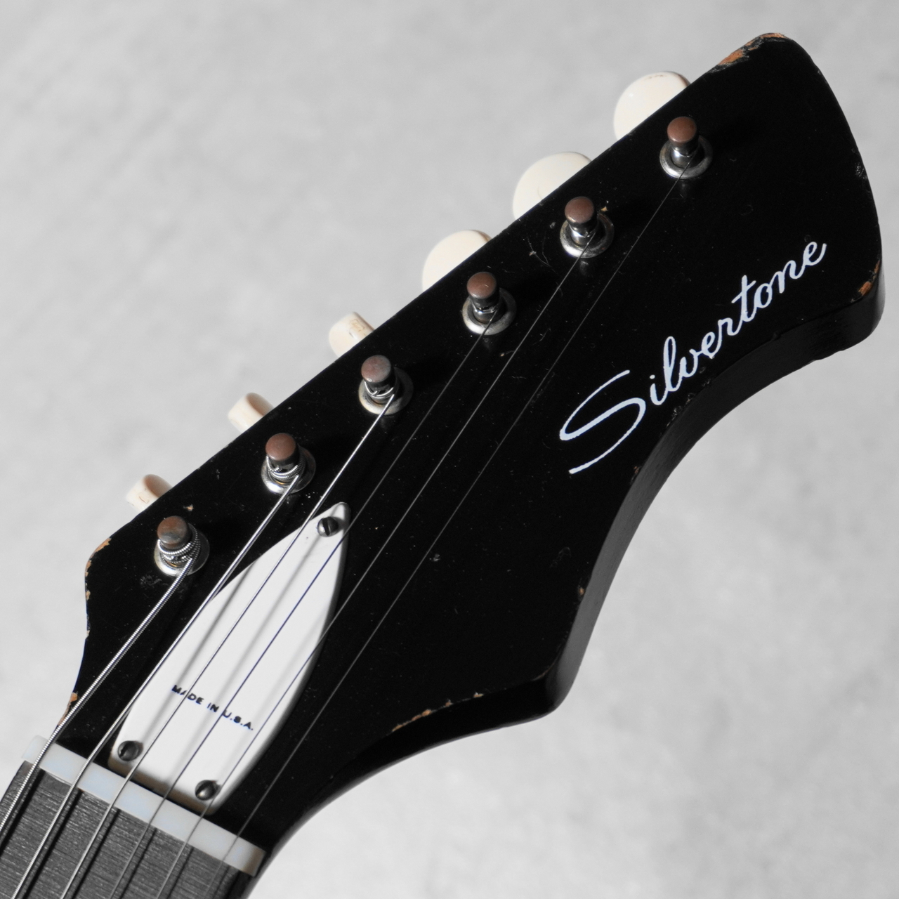 ギター Silvertone 1476 Bobkat BLACK DSC8690-23_1080x.jpg?v=1664390082