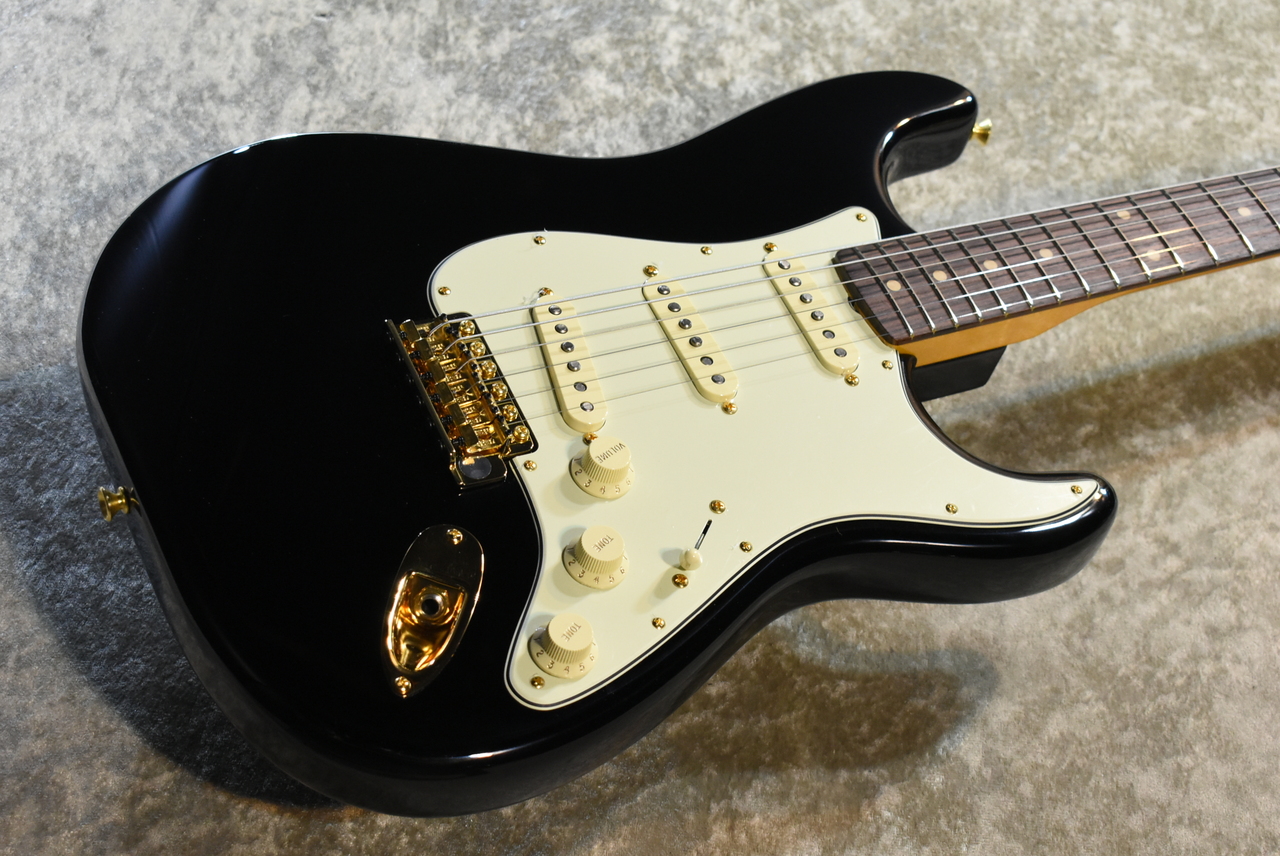 Fender LTD American Vintage II 1961 Stratocaster Gold Hardware