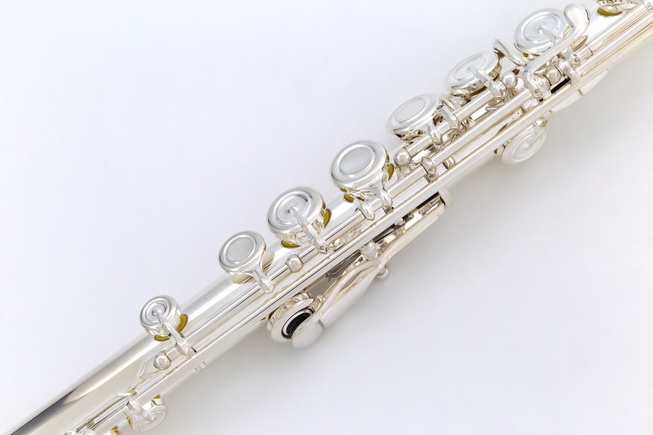 YAMAHA ヤマハ YFL-63 総銀製 Eメカ ハンドメイド フルート ヤマハ フルート YFL-63 総銀製 Eメカ付き タンポ新品 | 管楽器