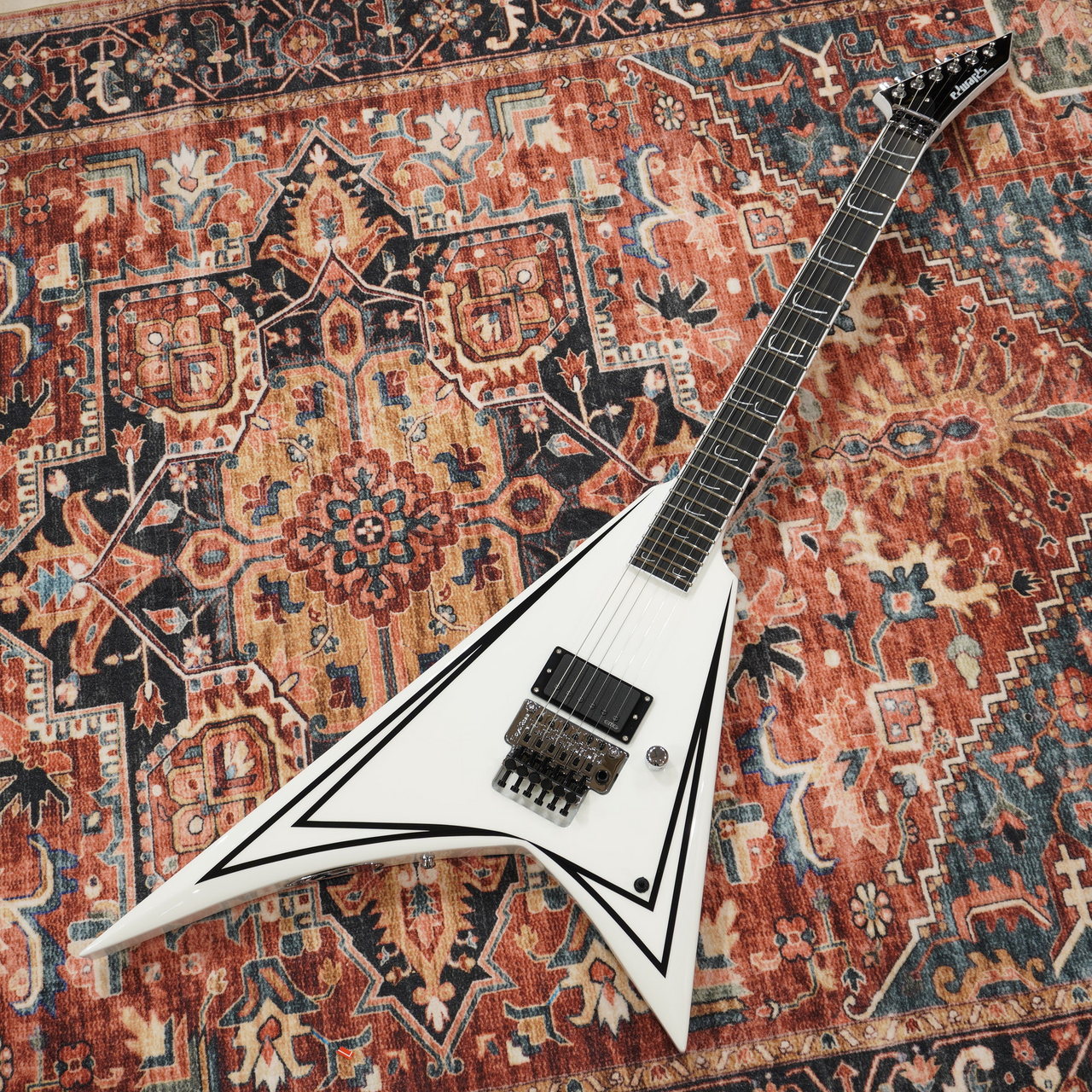 EDWARDS E-ALEXI-SCYTHE/ White with Black Pin Stripe （Alexi Laiho