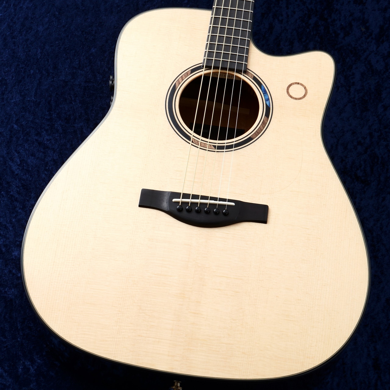 YAMAHA TAG3 C NT トランスアコースティックギター(第2世代) YAMAHA