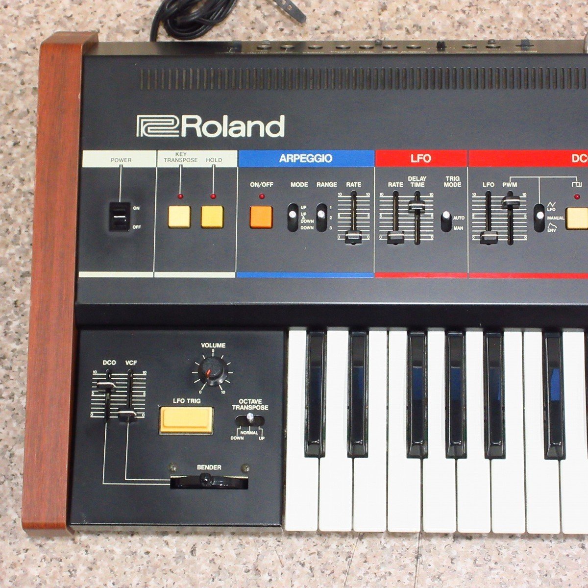 Roland JUNO-60 