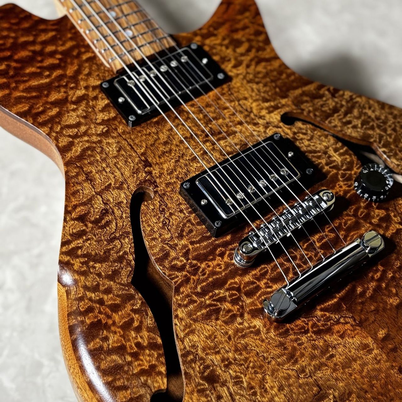 dragonfly MAROON Custom Chamber Limted（B級特価/送料無料）【楽器