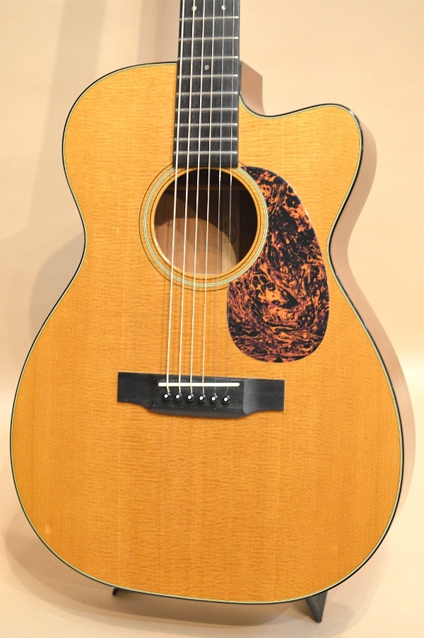 Martin Custom 00-18V Cutaway 2010年製（中古/送料無料）【楽器検索