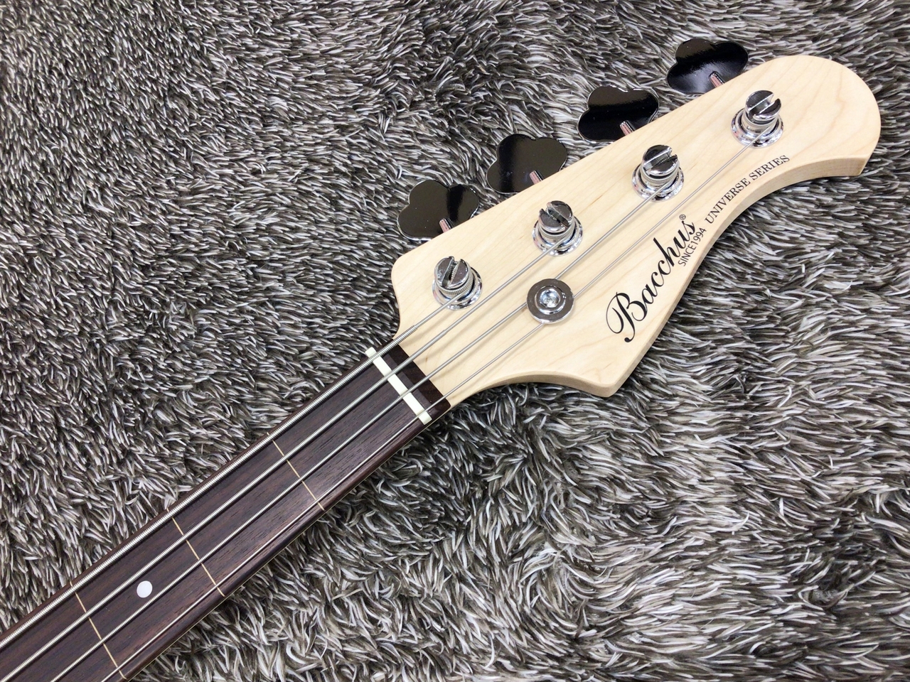 Bacchus BJB-1R FL 3TS -Univers Series-【フレットレス】（新品特価