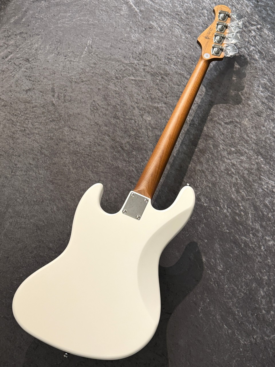 Bacchus WL4-STD/RSM -White Mat- #GI21909 【4.04kg】【クロサワ限定