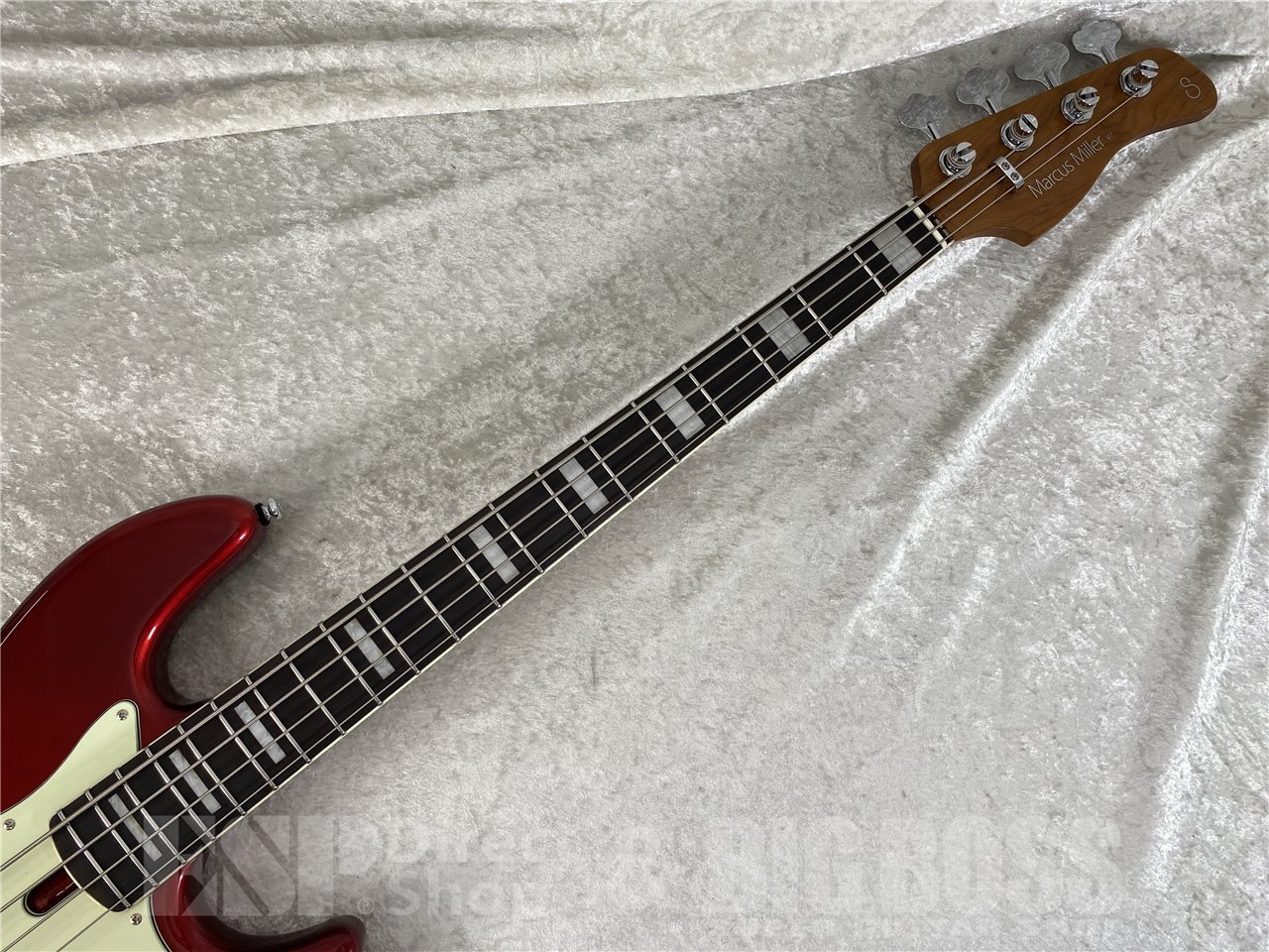 Sire Marcus Miller V7 New Gen 4-String (Candy Apple Red) （新品