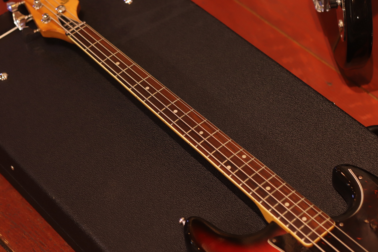 Guyatone EB-25 1970's（ビンテージ/送料無料）【楽器検索デジマート】