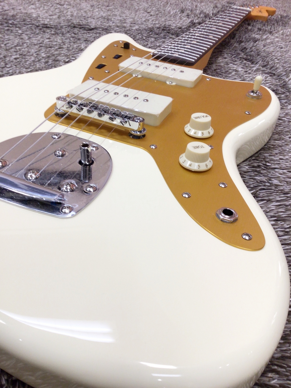 Squier by Fender J Mascis Jazzmaster, Gold Anodized Pickguard