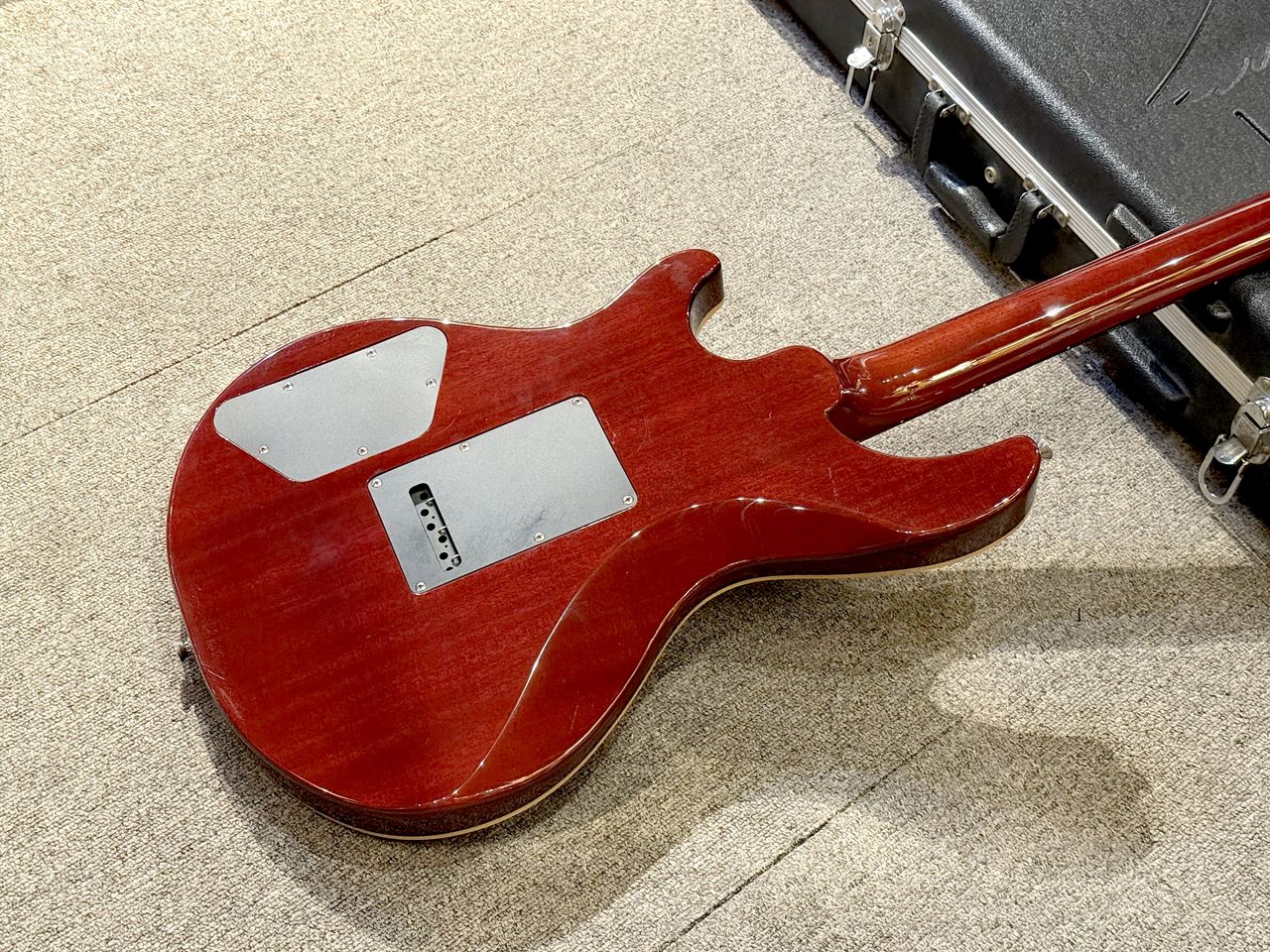 DEAN Hardtail Pro Tremolo Quilt Maple Top Trans Amber（中古