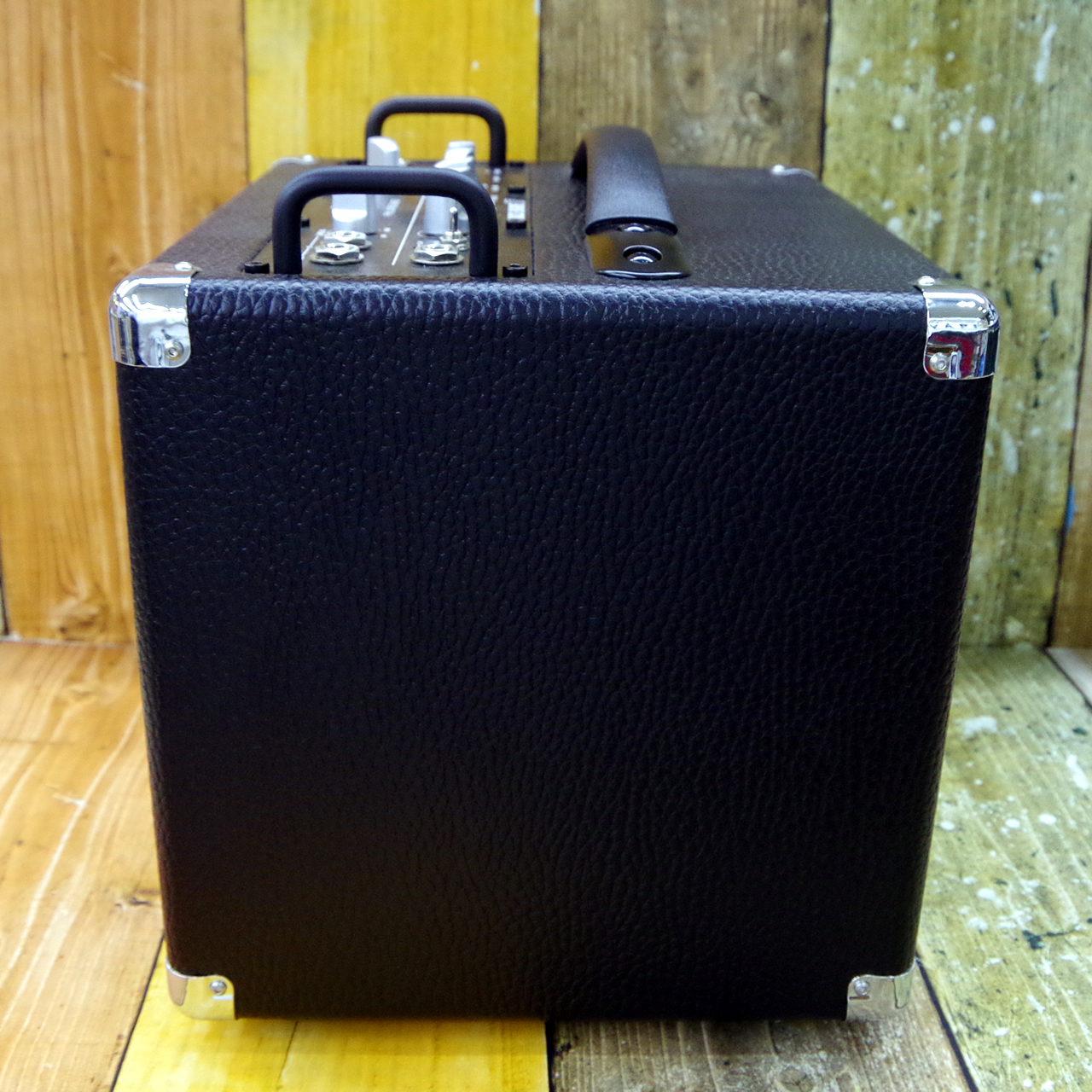 Phil Jones Bass BASS ENGINE 17（新品）【楽器検索デジマート】