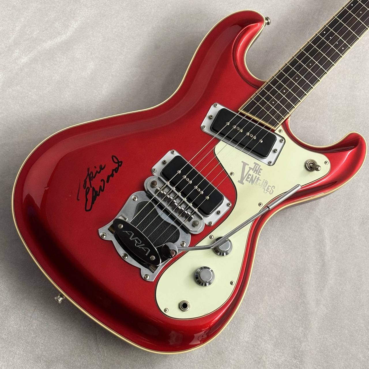ARIA VM-2001 ~Candy Apple Red~ ≒3.87kg【USED】（中古）【楽器検索