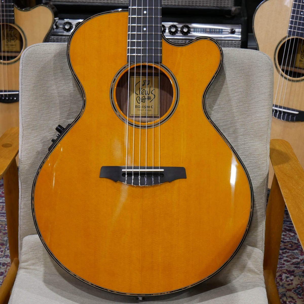Crews Maniac Sound EG-1500C / Natural Yellow 【抜群の演奏性を誇る