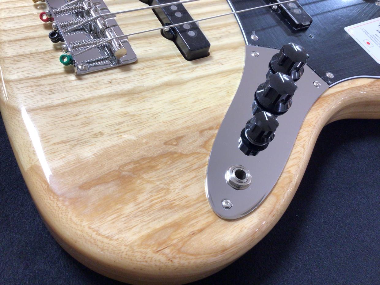 Fender Made in Japan Traditional 70s Jazz Bass, Maple Fingerboard