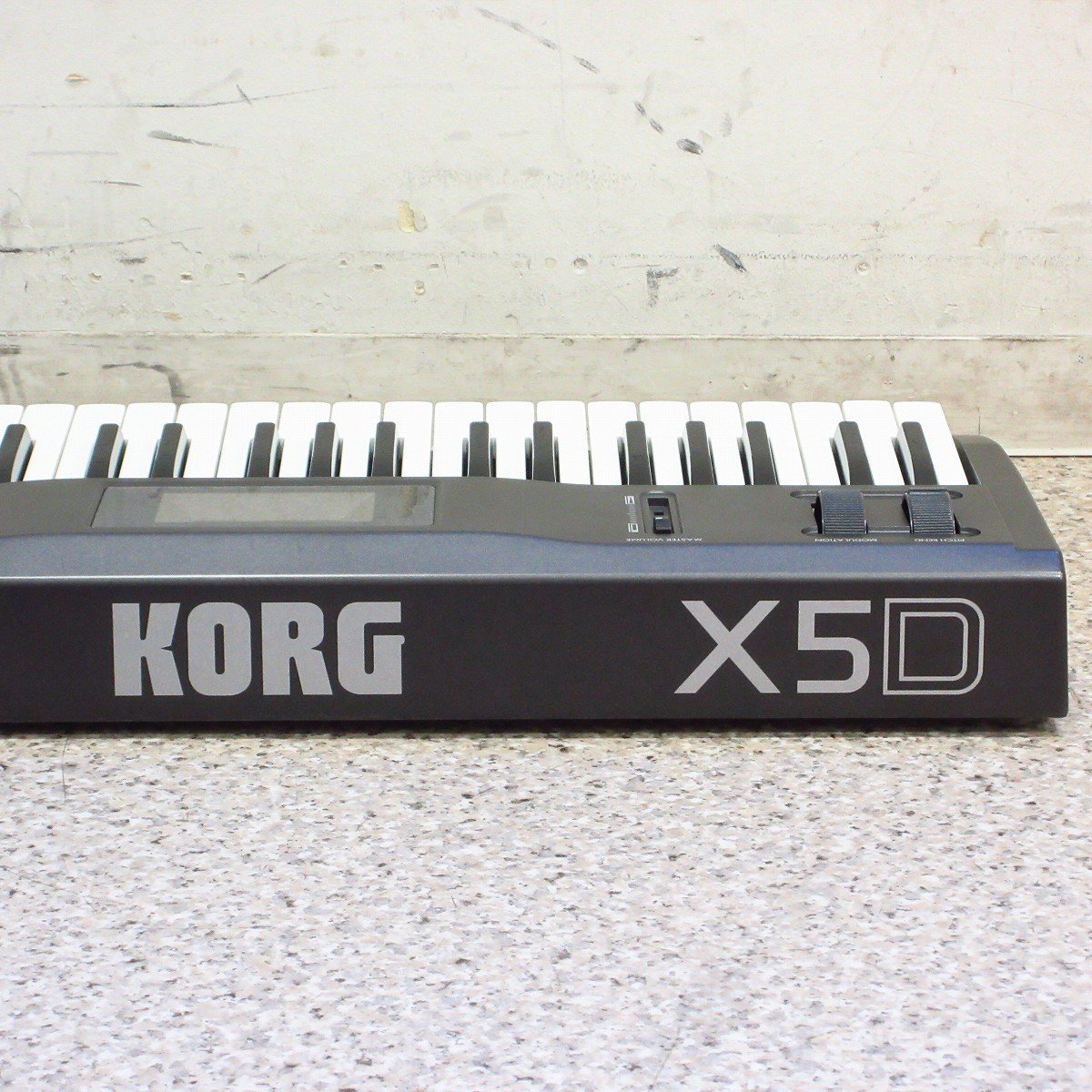 KORG X5D 
