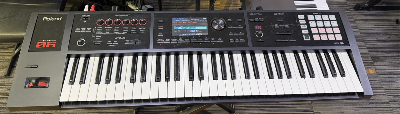Roland FA-06【中古】（中古/送料無料）【楽器検索デジマート】