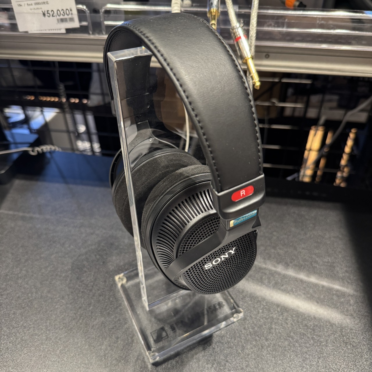 SONY MDR-MV1 ステレオヘッドホン モニターヘッドホン（B級特価/送料 