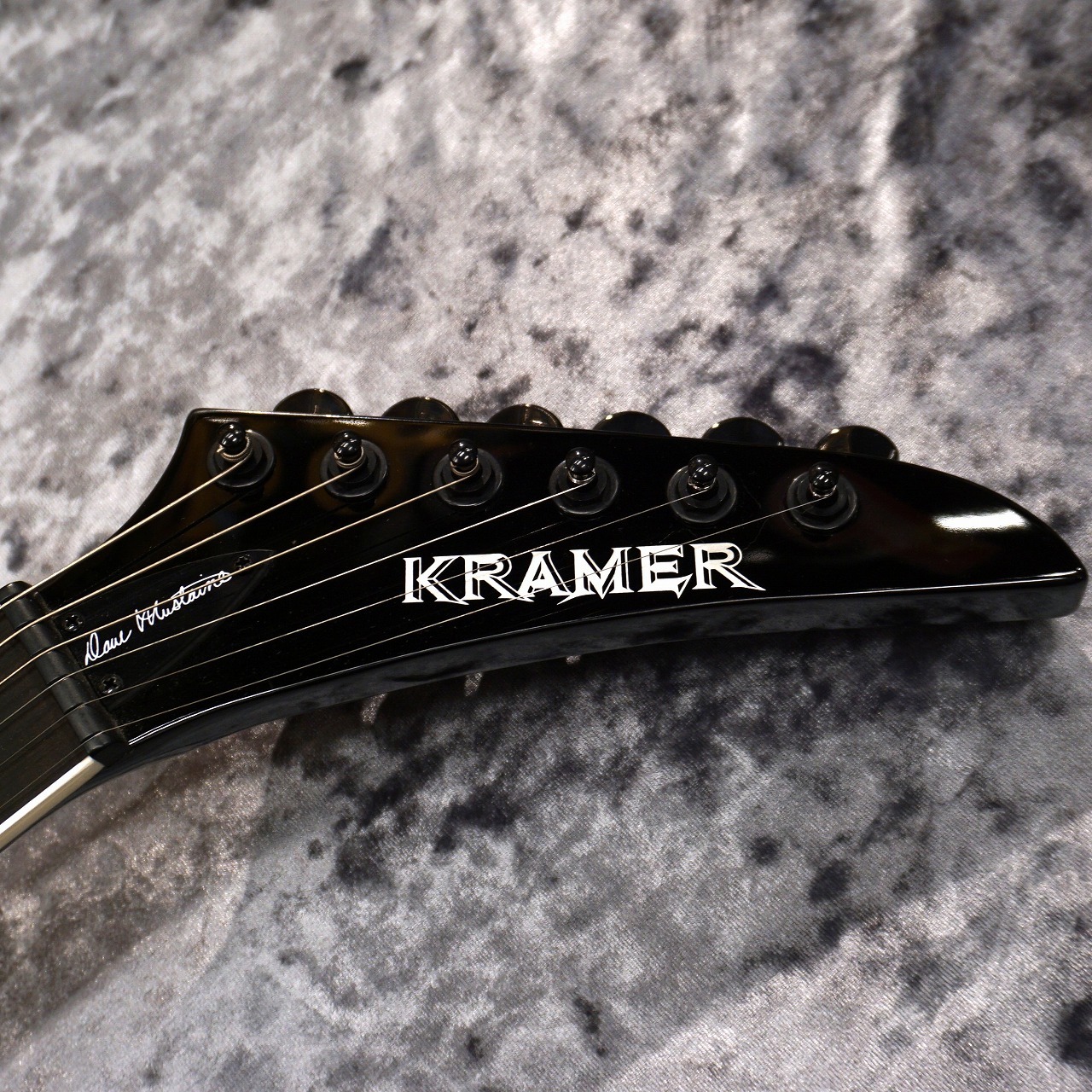 Kramer Dave Mustaine Vanguard 限定版 KRAMER 【限定特価】 Dave Mustaine Vanguard Ebony #22121528072