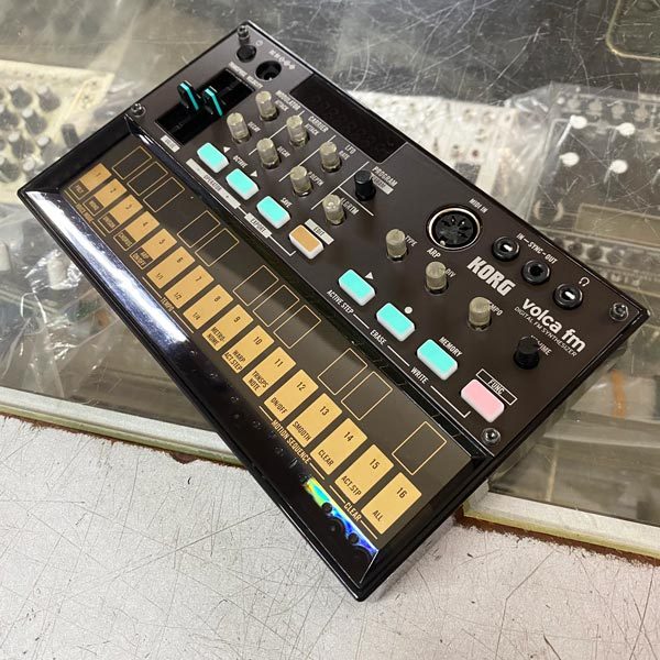 KORG volca fm FMシンセサイザー　中古 KORG volca FM（中古）【楽器検索デジマート】