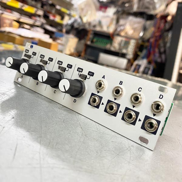 鍵盤楽器 Intellijel / Quadratt 1U Intellijel Designs Quadratt 1U（中古）【楽器検索デジマート】