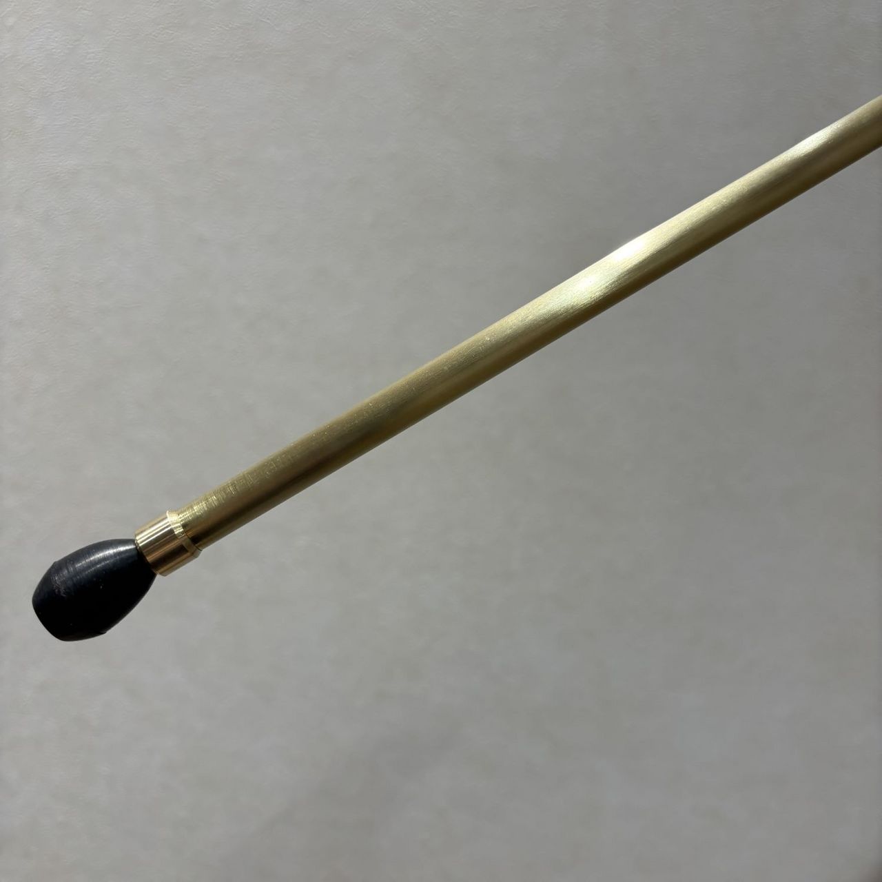 見附精機　タングステン　10mmエンドピン　チェロ用 チェロエンドピン <BR>トリプル・ブリランテ <BR> 10ミリ <BR