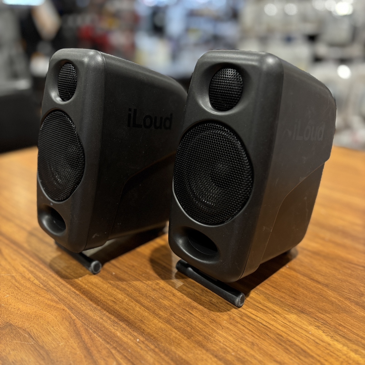 IK Multimedia iLoud Micro Monitor 小型リファレンス・モニター