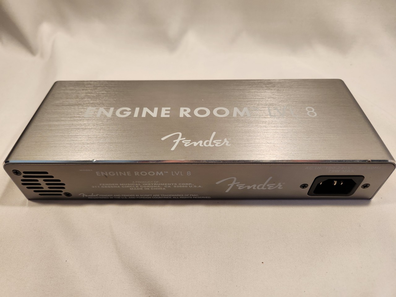【未使用品 新品】Fender ENGINE ROOM LVL 8 Fender ENGINE ROOM LVL 8 パワーサプライ Engine Room® LVL8