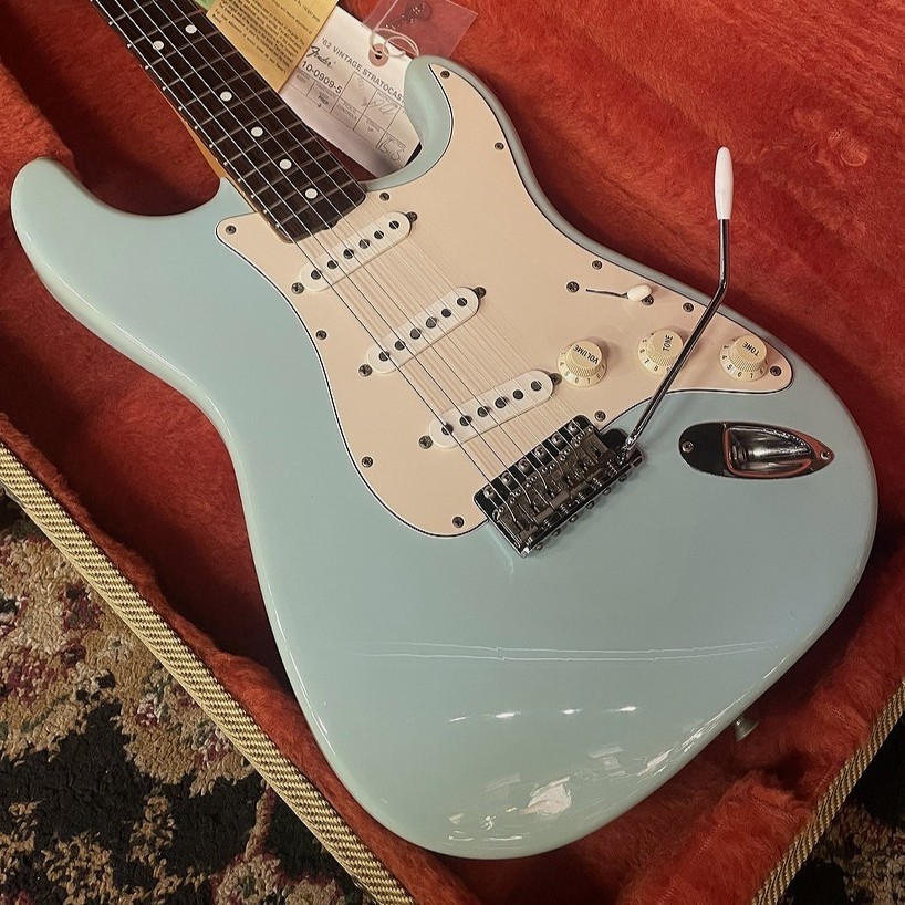 Fender 【希少レアUSED】'62 Vintage Stratcaster ~Daphne Blue~【3.59