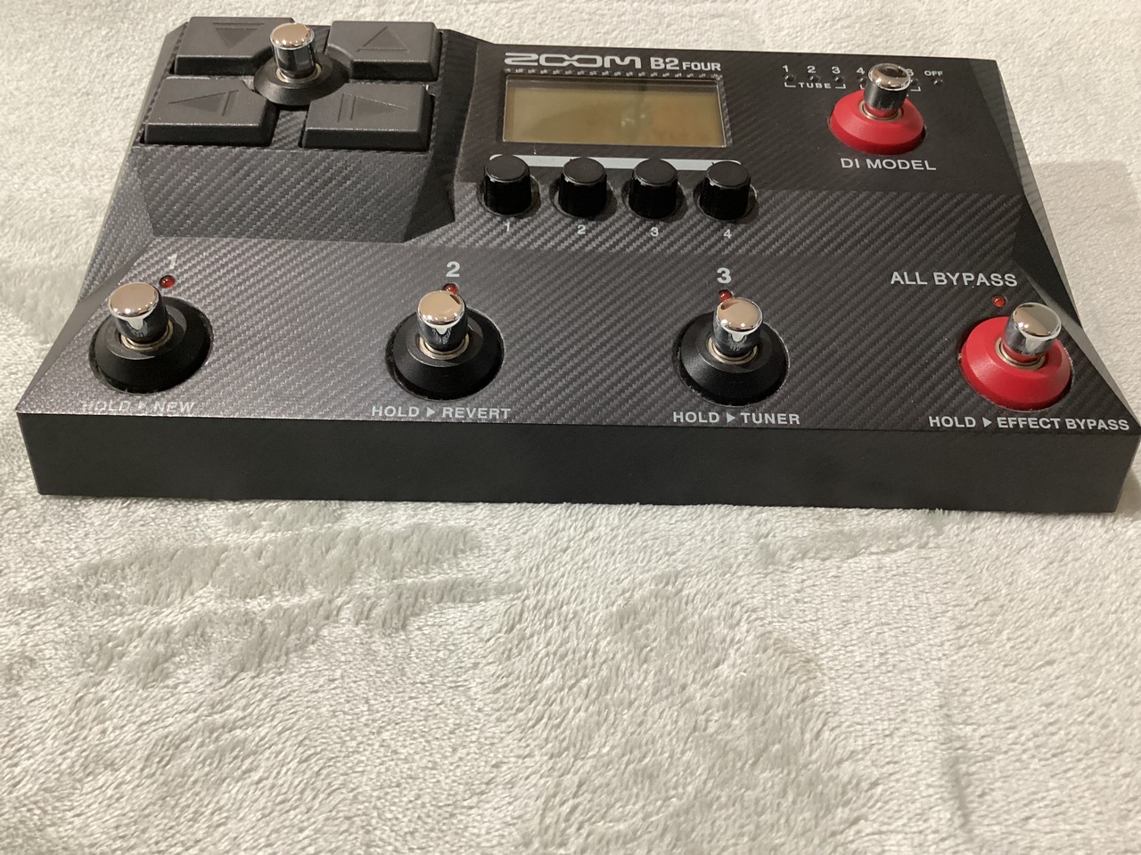 ZOOM B2 FOUR（中古）【楽器検索デジマート】