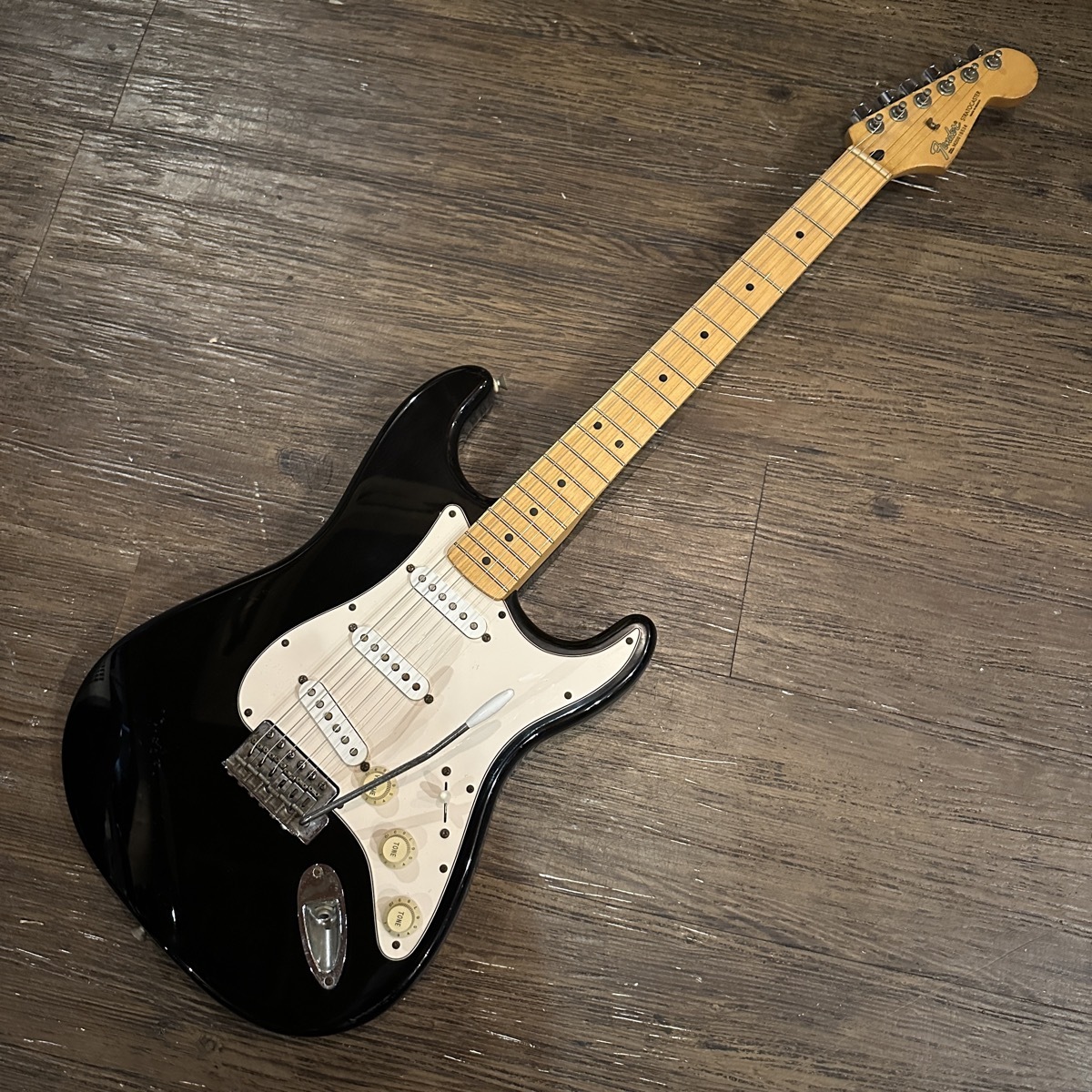 Fender Mexico Standard Stratocaster Electric Guitar エレキギター フェンダー