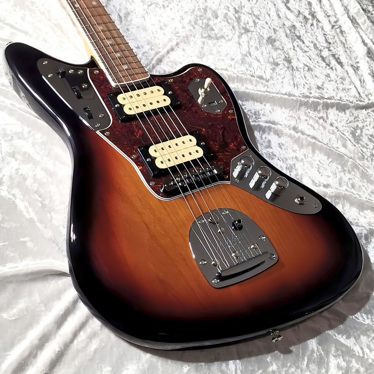 Fender Kurt Cobain Jaguar 3-Color Sunburst カートコバーン ジャガー