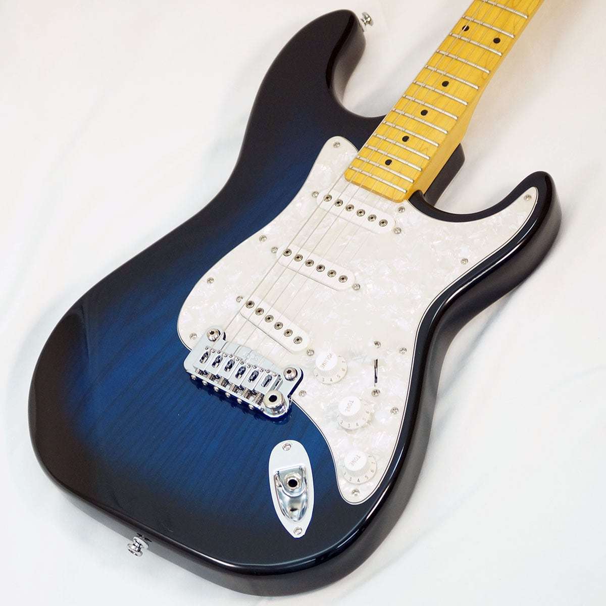 G&L TRIBUTE S-500 ストラトタイプ エレキギター G&L Tribute S500 Electric Guitar Irish Ale | Guitar Center