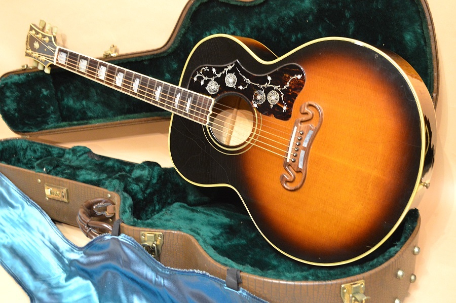 美品GibsonJ-200 1993年製（豪華ブラウン鍵付純正ハードケース付） 美品GibsonJ-200 1993年製（豪華ブラウン鍵付純正ハードケース付