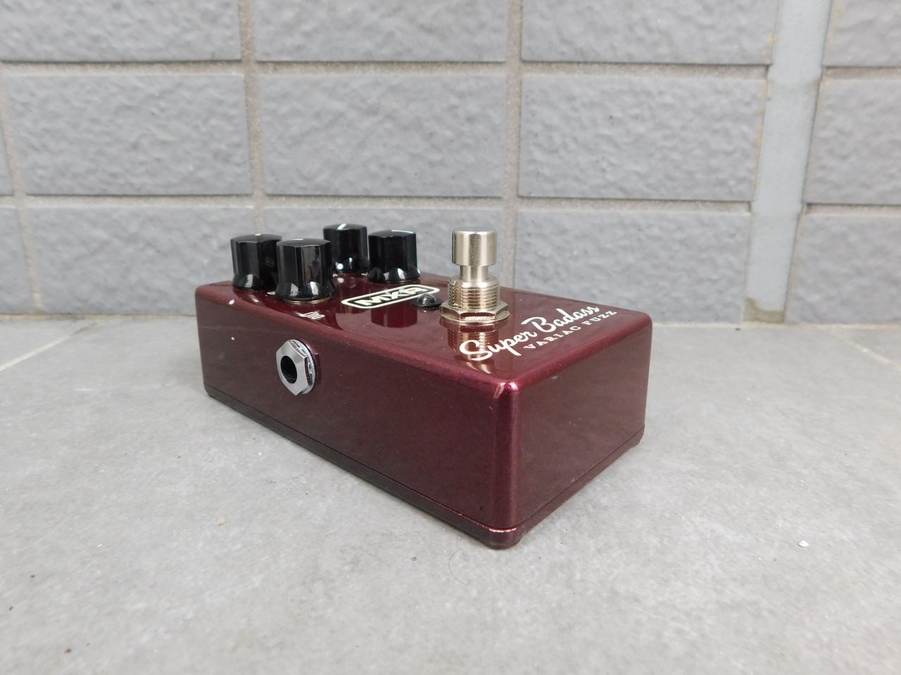 MXR Super Badass Variac Fuzz ファズ MXR / Super Badass Variac Fuzzの特徴と使い方をレビュー。電圧