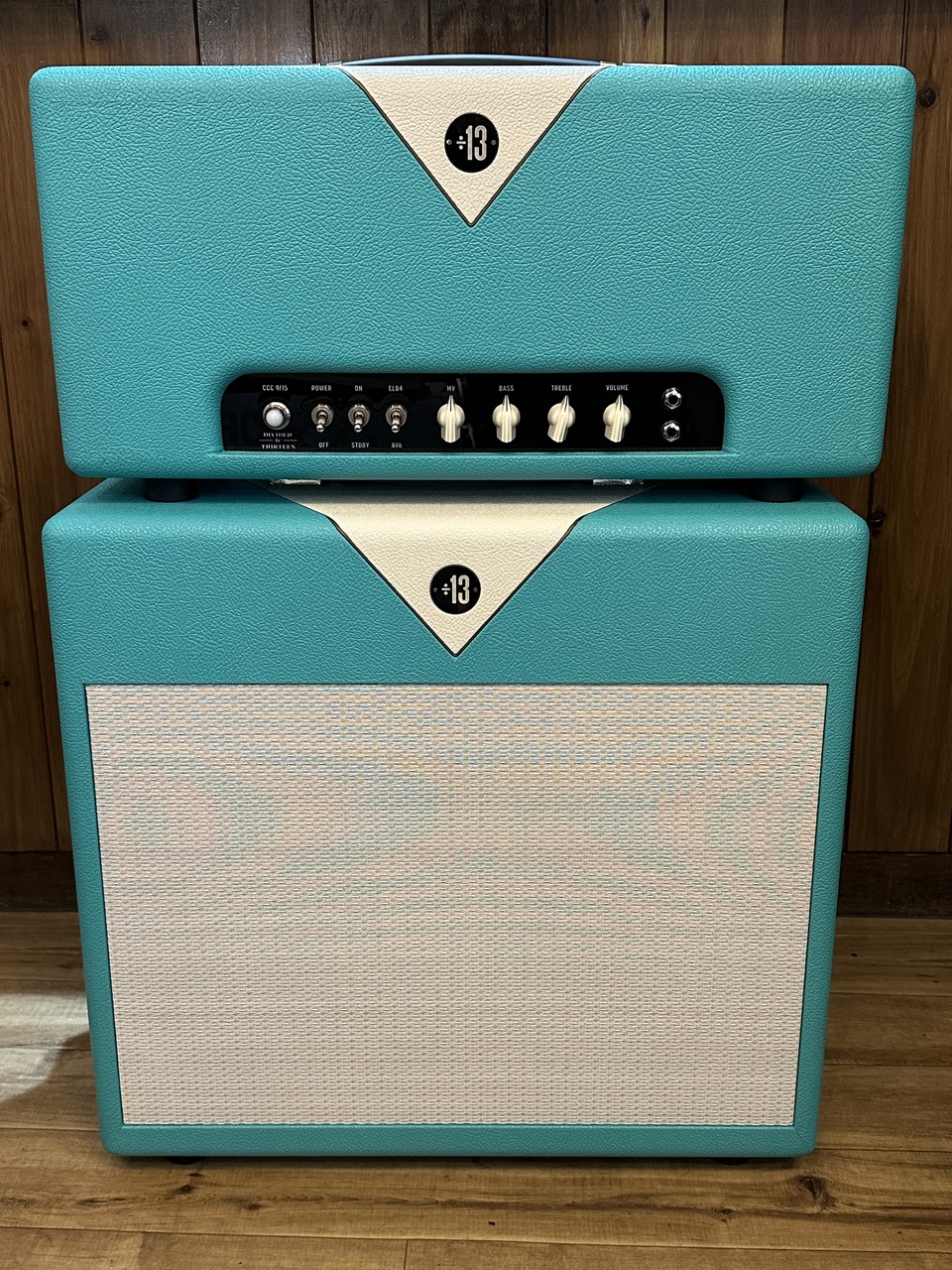 DIVIDED BY 13 CCC 9/15 Head + 1x12f Cabinet Teal Bronco / Ivory