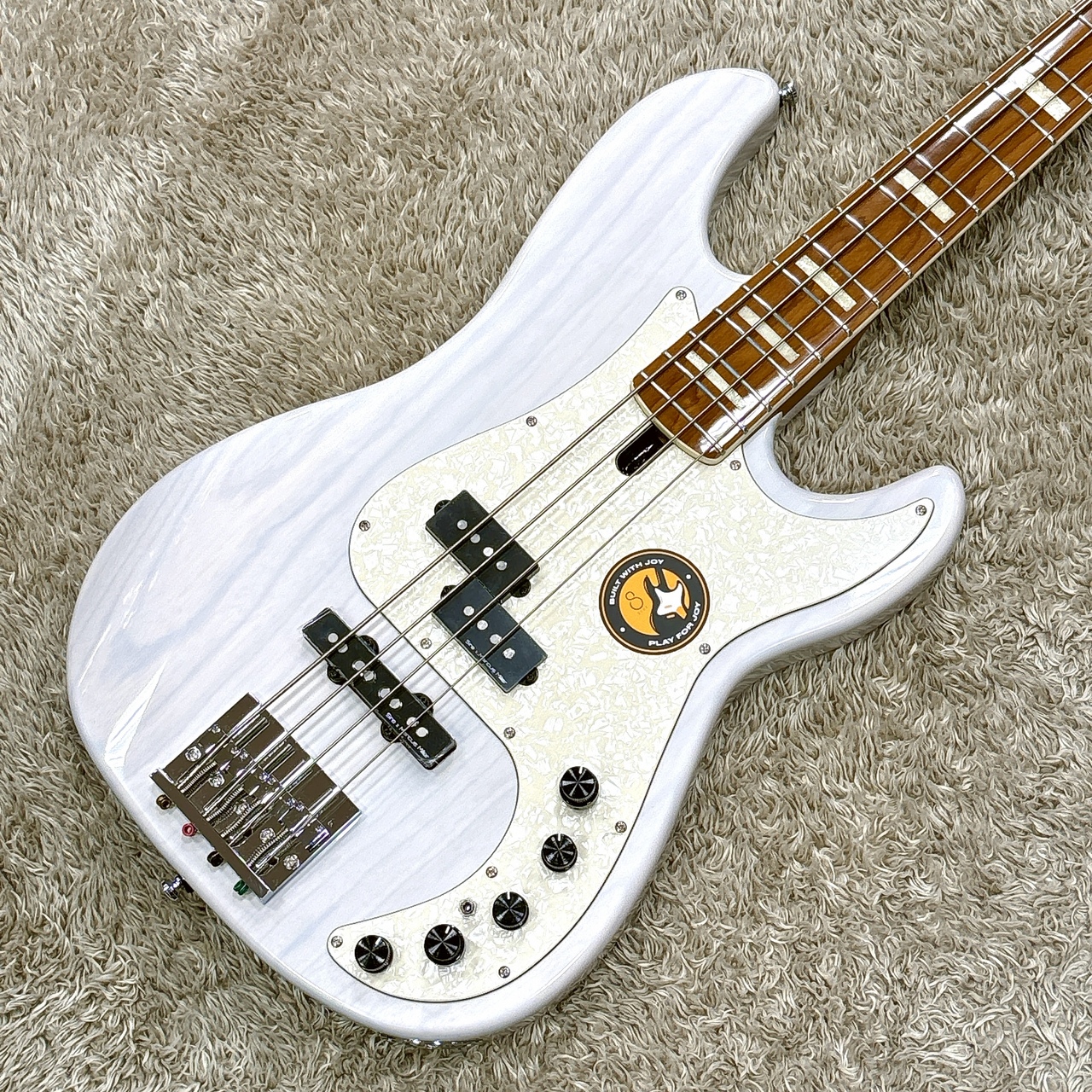 Sire Marcus Miller P8 4st WB (White Blonde) 【2024年製】