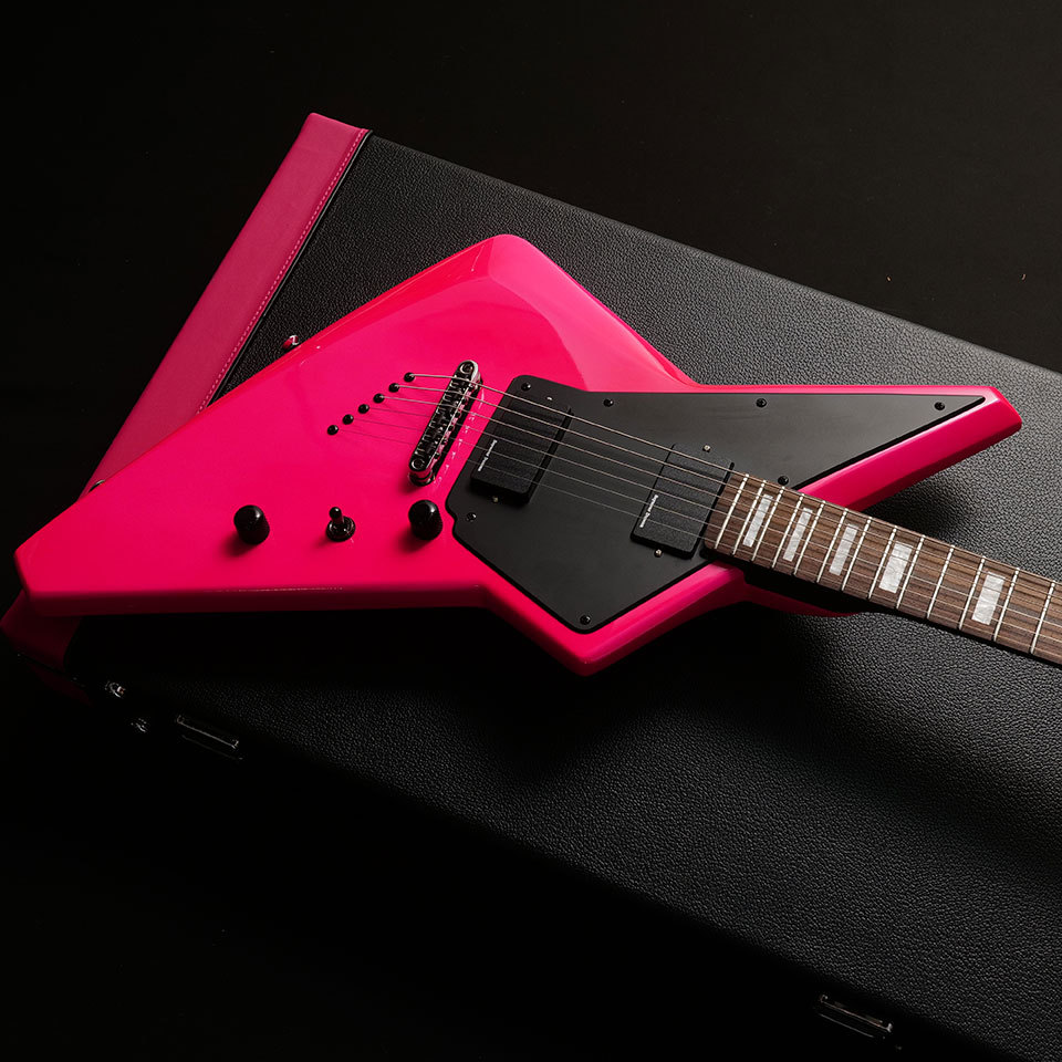 Cream Guitars Voltage Metal NPK (Neon Pink)（新品）【楽器