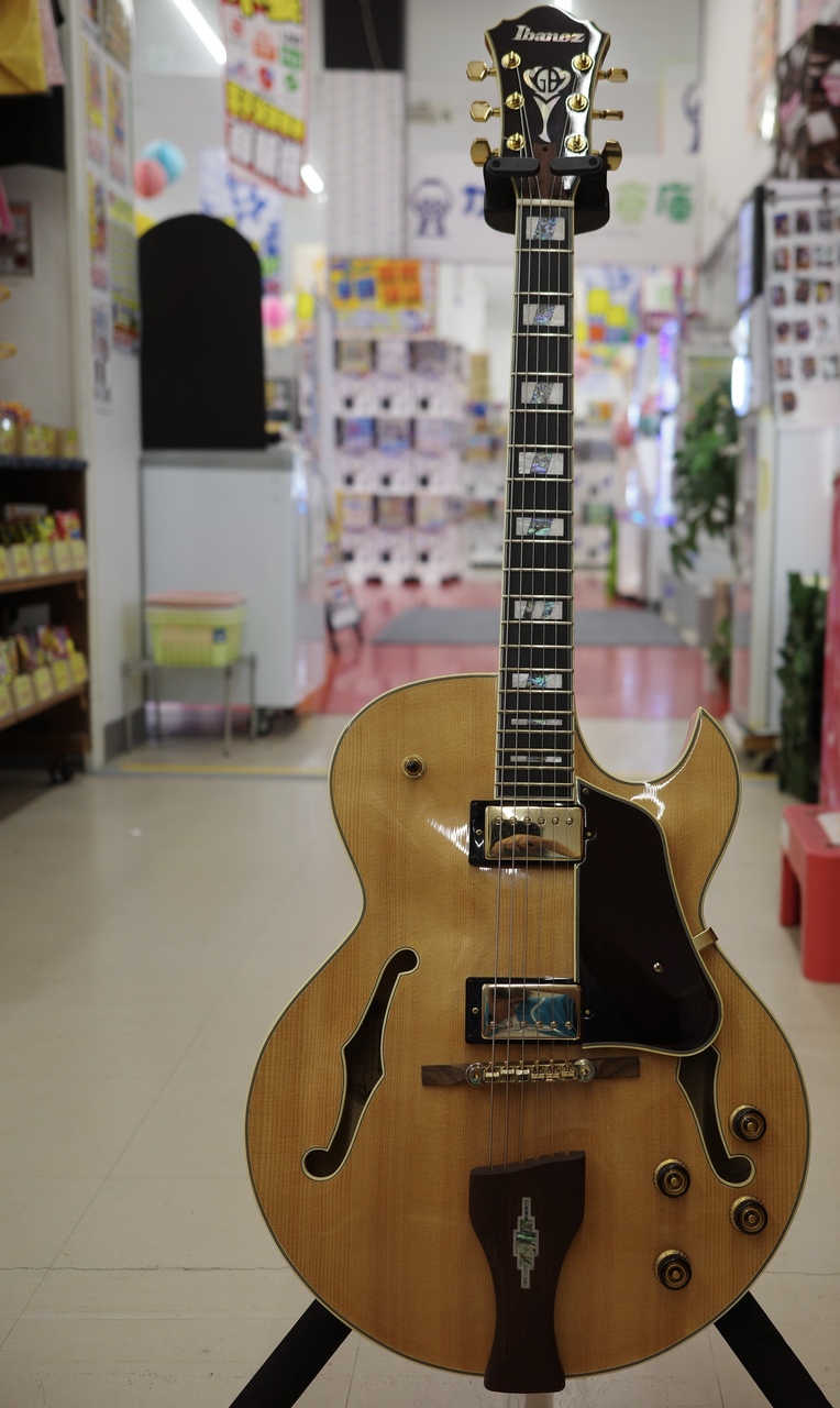 【値下げ】美品　ibanez LGB30 ナチュラル　フルアコ Amazon.com: Ibanez LGB30 George Benson Signature - Natural