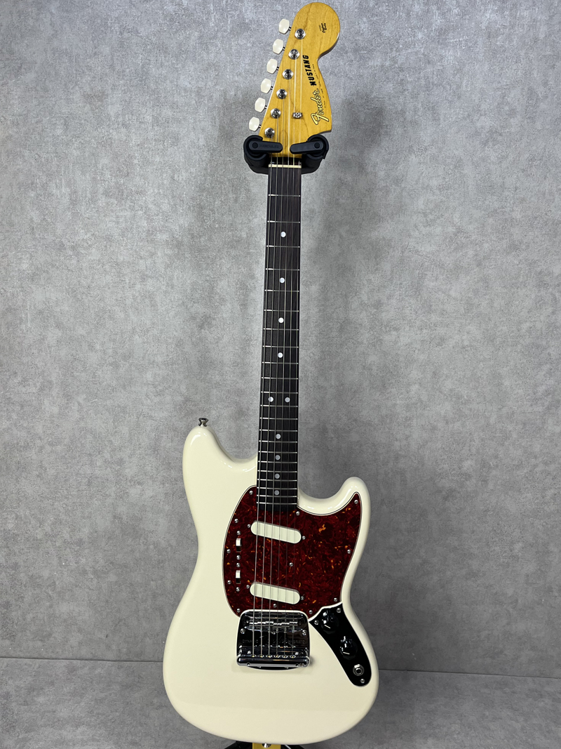 ギター fender Japan MG65 VSP Fender Mustang MG65 VSP Vintage White 2014 Japan - YouTube