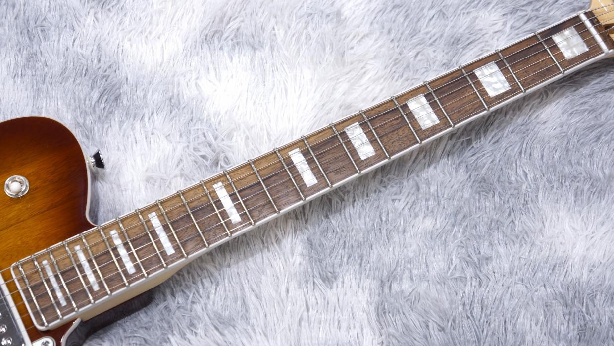 Squier by Fender Paranormal Troublemaker Telecaster Deluxe Bigsby, Parchment Pickguard, Honey Sunburst 사진 6