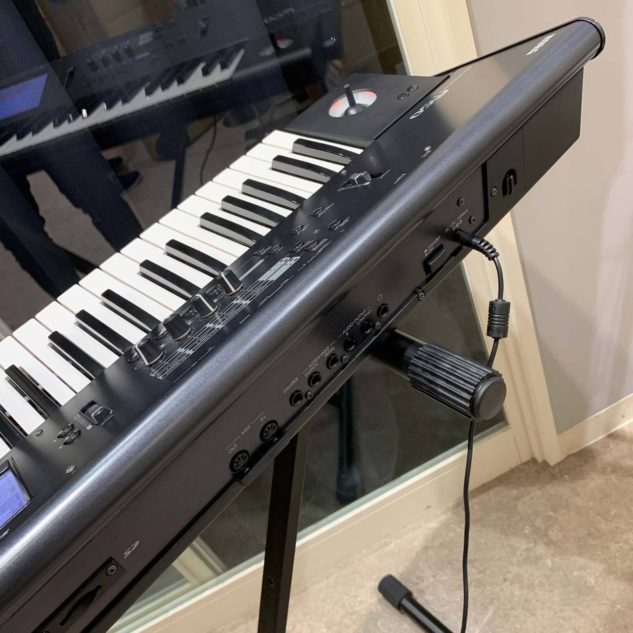 KORG M50/73 73鍵シンセサイザー 【中古】（中古/送料無料）【楽器検索デジマート】