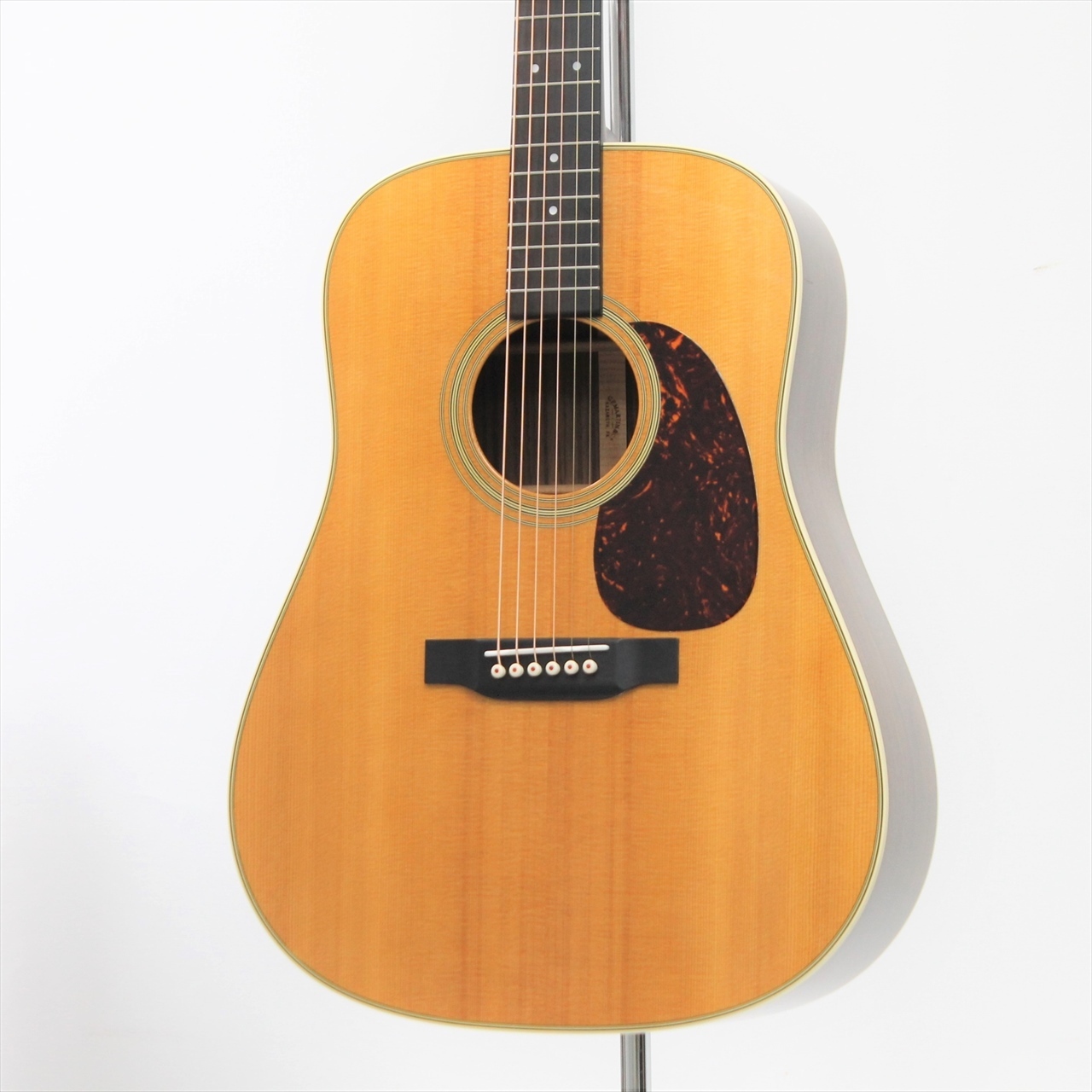 Martin D-28 Standard