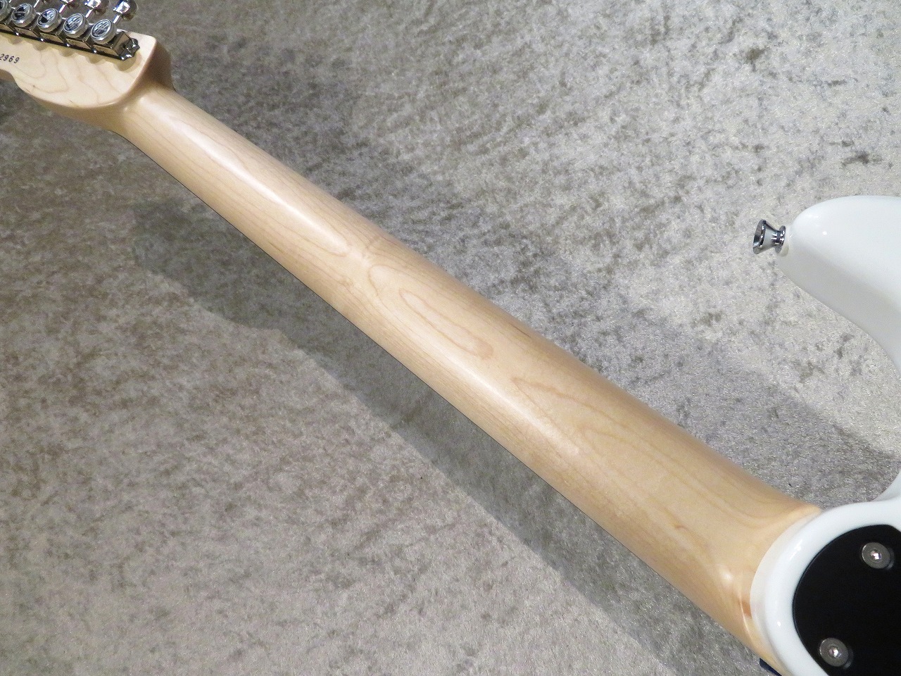 ホワイト SGスタイル エレキギター 楽天市場】エレキギター SELDER STG-18 (ソフトケース・シールド
