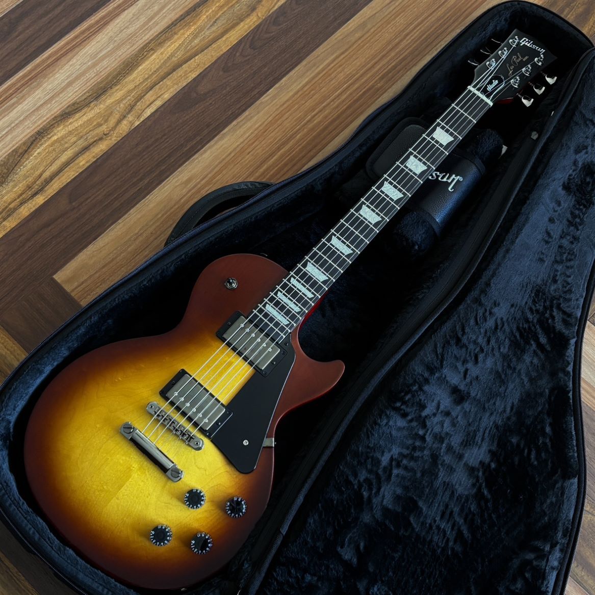 Gibson USA Exclusive Les Paul Studio Modern / Satind Iced Tea 3.85