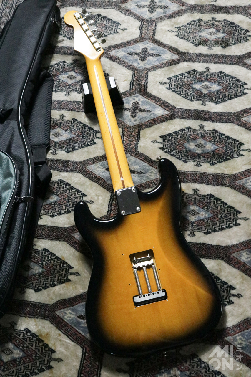 FENDER JAPAN  ストラトキャスターST57-66DMC Fender Japan ST57-66DMC Stratocaster Electric Guitar 2TS w
