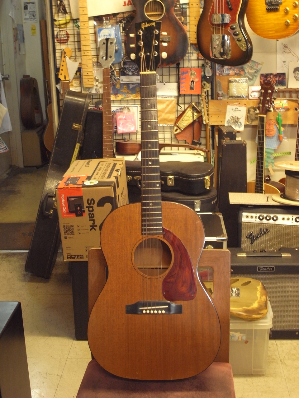 Gibson lg-0 1964年製 Gibson LG-0 (1964) - Trippers' Guitars