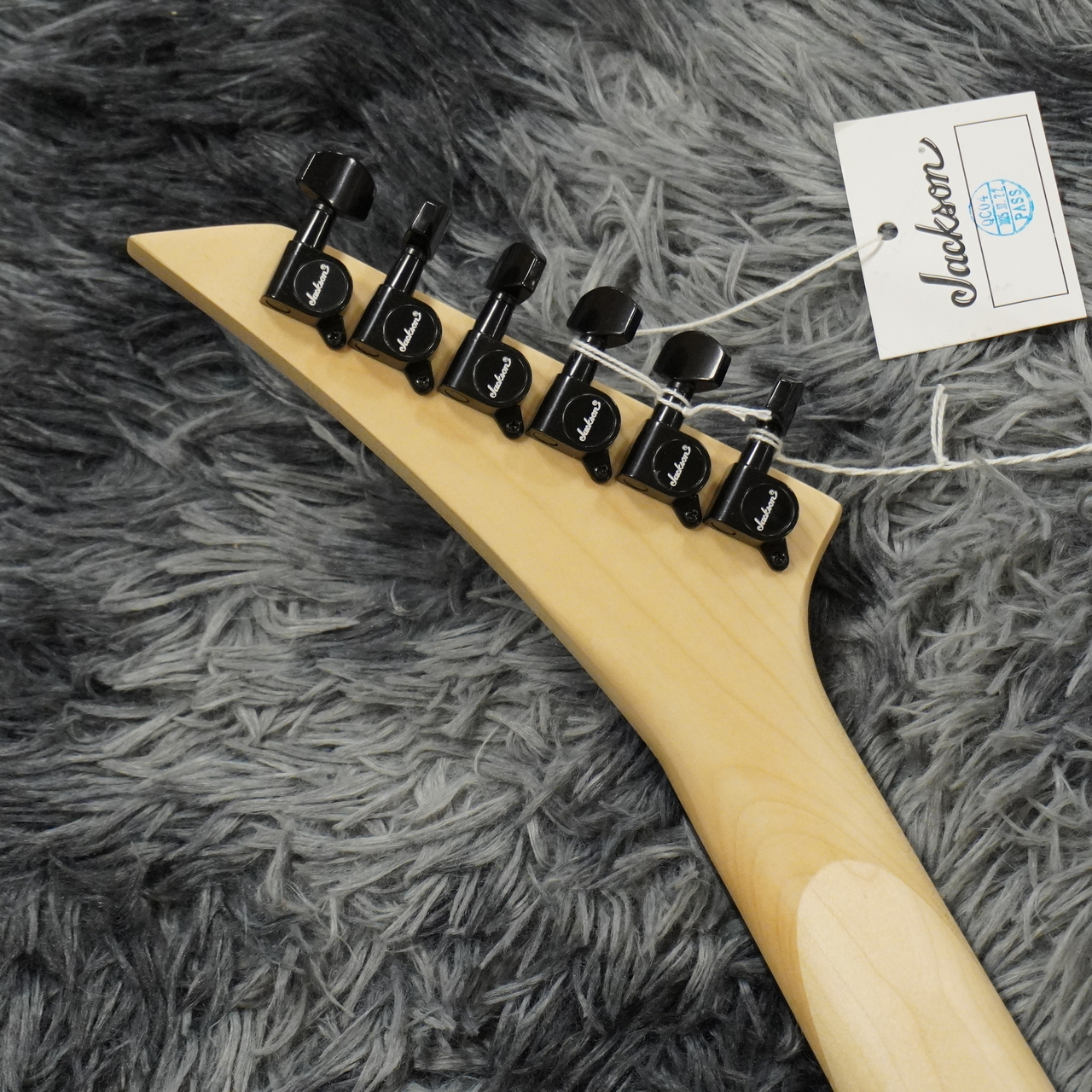 Jackson JS Series RR Minion JS1XM / Snow White with Black Pin